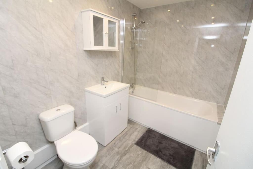 Apartamento Modern 2 Bed Close To City Londres Exterior foto